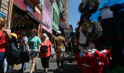 Mais de 40% dos consumidores pretendem ir às compras para o Natal