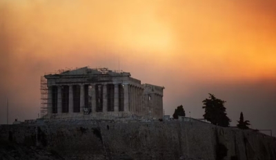 Grécia ordena evacuação por incêndios florestais que se aproximam de Atenas e pede ajuda à União Europeia