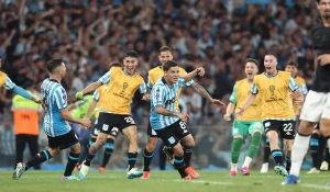 Corinthians leva virada do Racing e é eliminado na semi da Sul-Americana