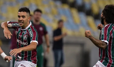 Fluminense vence o Cruzeiro com belo gol de falta de Leo Fernández