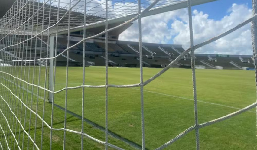 Botafogo-PB e Santa Cruz duelam no Almeidão em confronto direto do G-8