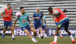 Escalação da Seleção: Dorival testa Vanderson, Bruno Guimarães e Gerson como titulares