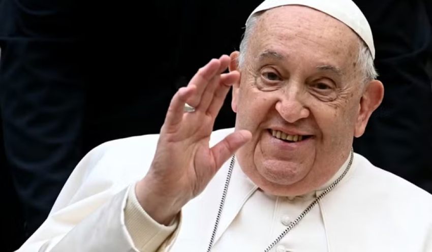 Após 'leve melhora', papa Francisco tem noite tranquila, diz Vaticano