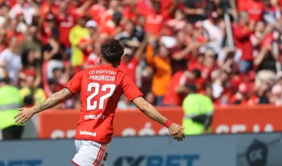 Mauricio brilha, e Inter vence o Flamengo de virada no Beira-Rio