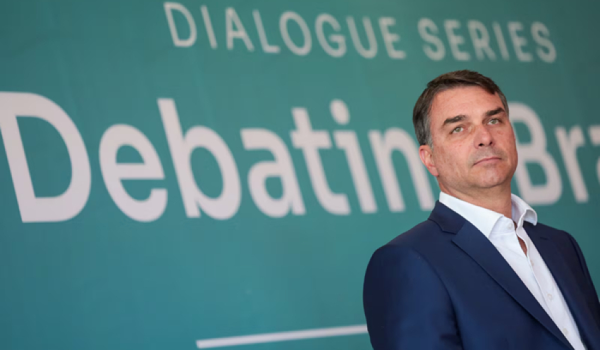 Flávio diz que irá a debates com Lula e que não deve explicações sobre Master