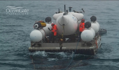 Submarino turístico que leva passageiros para ver o Titanic desaparece