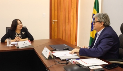 João Azevêdo apresenta potencialidades e trata de parcerias com a cônsul da China no Nordeste