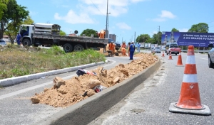 Trecho da BR-101 em João Pessoa é interditado para manutenção na rede elétrica