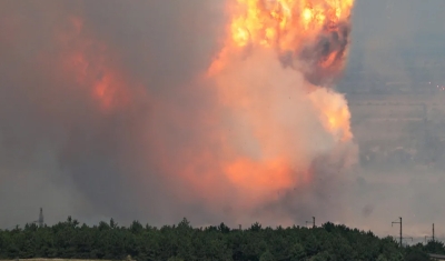 Incêndio atinge base militar russa na Crimeia