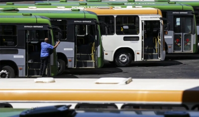 Setor de serviços tem queda de 0,3% em setembro, aponta IBGE