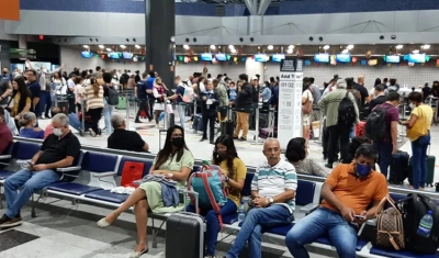 Aeroporto do Recife tem pousos e decolagens suspensos por causa da chuva; forro de teto cai e atinge idoso