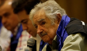 José Mujica anuncia que tem tumor no esôfago