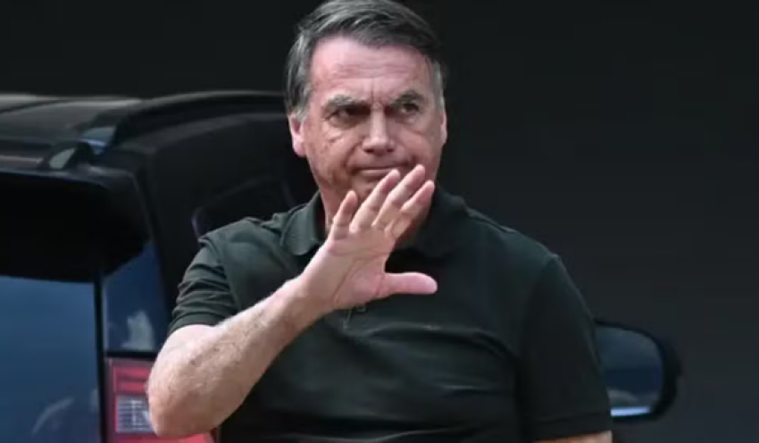 Moraes deve decidir nesta semana se prorroga prisão domiciliar de Bolsonaro