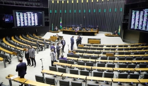 Deputados podem votar nesta tarde projeto que regulamenta emendas parlamentares ao Orçamento