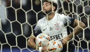 Corinthians goleia o Argentinos Jrs e se garante pelo menos em repescagem da Copa Sul-Americana