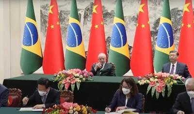 Na China, Lula e Xi Jinping assinam 15 acordos comerciais e de parceria