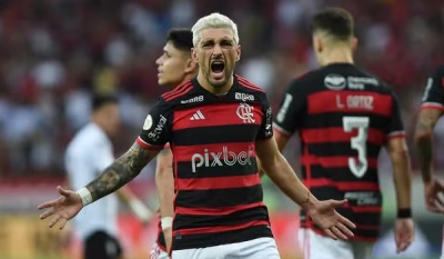 Arrascaeta faz a diferença, Flamengo vence o Atlético-GO e lidera o Brasileirão