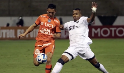 Botafogo abre 3 a 0, leva pressão, mas vence o César Vallejo e vira líder do grupo