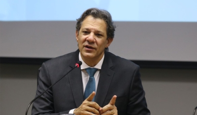 &quot;Há coleção de fatores para a queda dos juros&quot;, diz Haddad