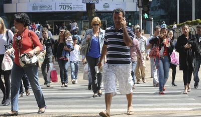 Desemprego recua para 7,1%, o menor do trimestre desde 2014