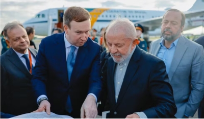 Lula chega à Rússia para participar de celebração dos 80 anos do Dia da Vitória