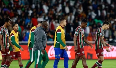 Fluminense leva gol no fim e começa em desvantagem na Recopa