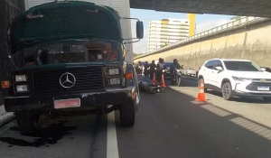 Homem morre e mulher fica gravemente ferida em acidente de trânsito na BR-230, em João Pessoa