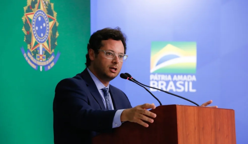 PF diz que ex-ministro de Bolsonaro Fabio Wajngarten atuou para ocultar kit de joias sauditas