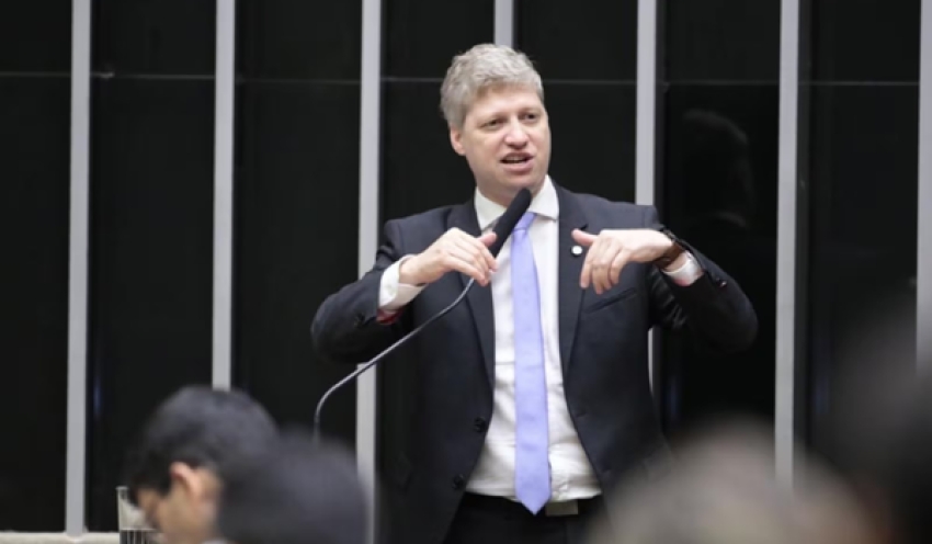 Novo oficializa Marcel van Hattem como candidato à presidência da Câmara