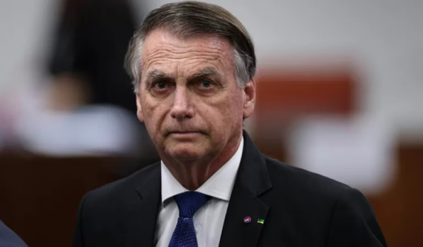 Defesa de Bolsonaro apresenta nova revisão criminal no STF para anular condenação de 27 anos