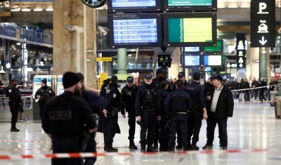 Homem com faca deixa seis pessoas feridas em estação de trem de Paris