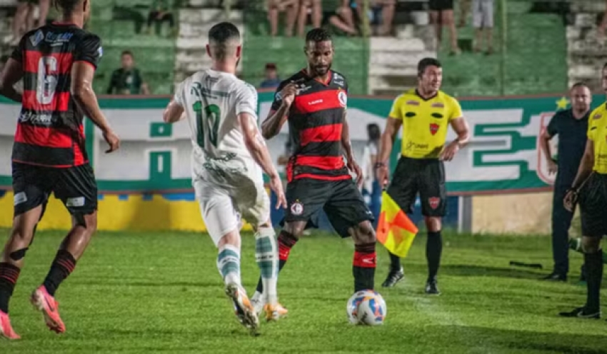 Sousa domina, vence o Campinense e segue líder isolado do Campeonato Paraibano