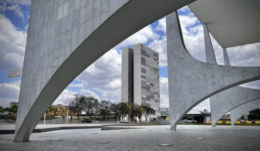 Governo quita emendas parlamentares que precisavam ser pagas até junho; valor é de R$ 17,5 bilhões