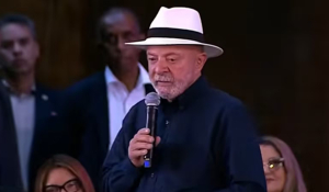 Em evento cultural, Lula ataca Fl&aacute;vio e nega usar &lsquo;Lei Daniel Vorcaro&rsquo; para financiar artistas