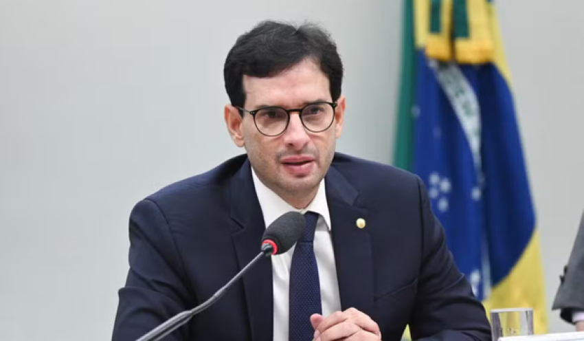Fim da escala 6x1: relator propõe plano de trabalho e prevê votação de parecer em 26 de maio