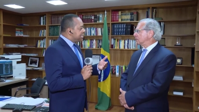 Paulo Guedes garante reajuste acima da inflação para aposentados e servidores em 2023