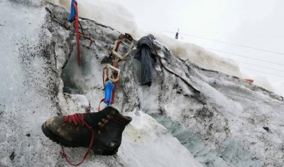 Suíça encontra restos mortais de alpinista que desapareceu em geleira em 1986