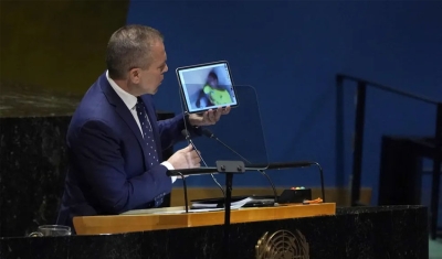 Embaixador de Israel mostra na ONU vídeo de decapitação pelo Hamas