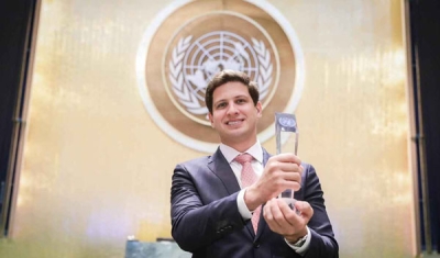 Prefeito de Recife, João Campos recebe prêmio de política pública da ONU