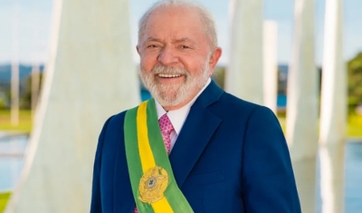 Lula divulga nova foto oficial como presidente